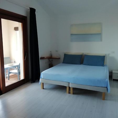 Frina Di Mari B&B San Teodoro  Exterior photo